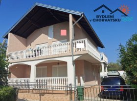 Dům se dvěma apartmány u Šibeniku