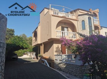 Dům se šesti apartmány na Čiovu 