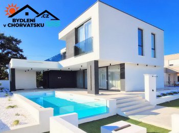 Vila novostavba s bazénem v obci Kožino u Zadaru 