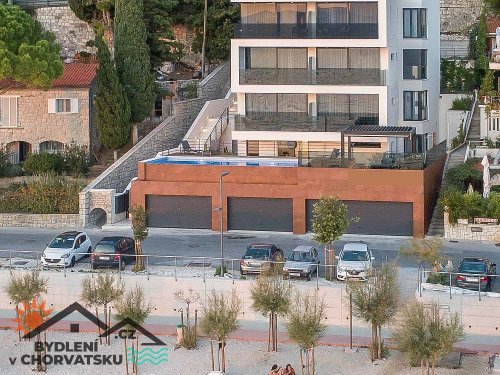 Luxusní apartmány ve vile s bazénem v 1.řadě