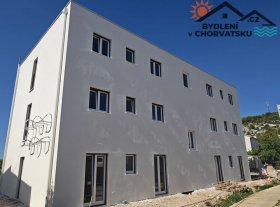 Nové apartmány v zátoce u moře
