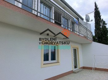 Patrový dům u moře v obci Novi Vinodolski